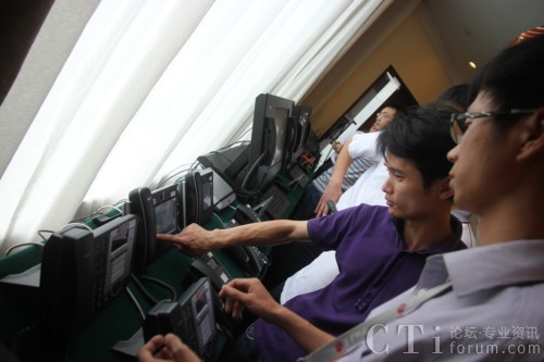 F(xin)(chng)w(yn)ýw{(dio)ȡϵy(tng)